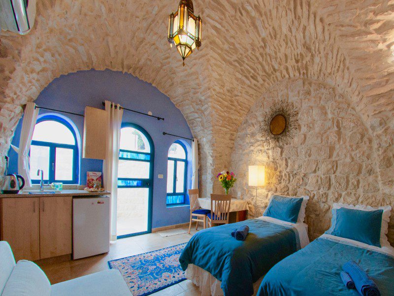 Studio: beds prepared as twin beds