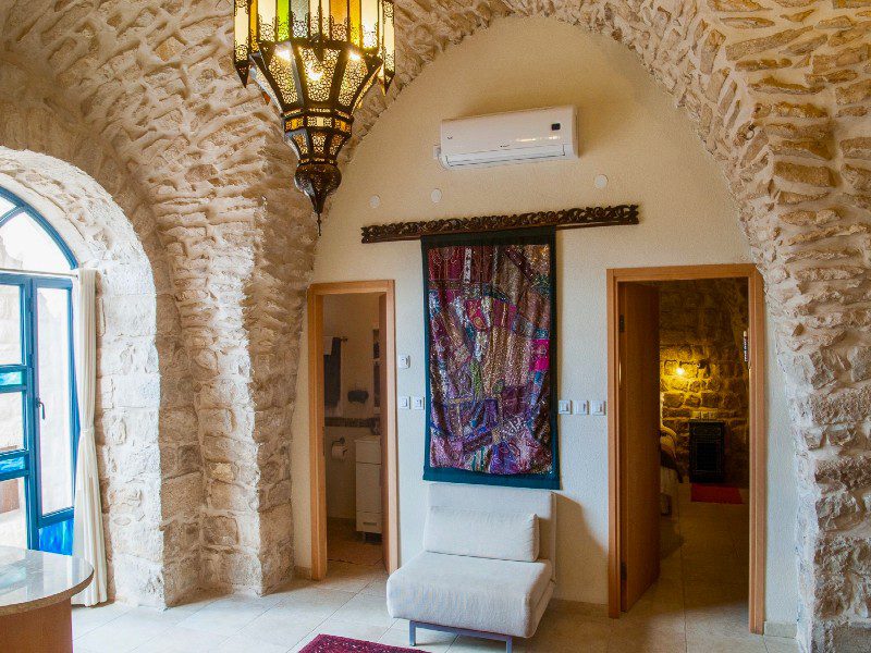 Suite: living room & doorways